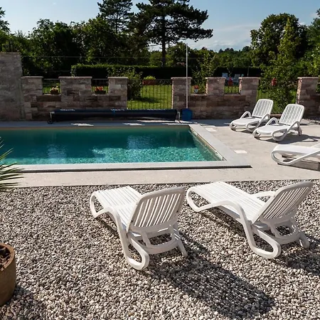 Apartments Kras 24 With Pool Sezana Exterior photo