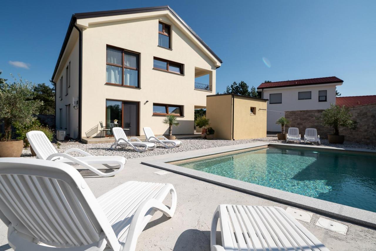Kras 24 With Pool * Sezana